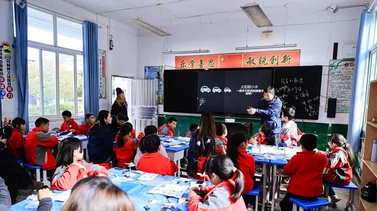 从捐钱捐物到教育变革：上汽大众"繁星计划"重新定义企业公益