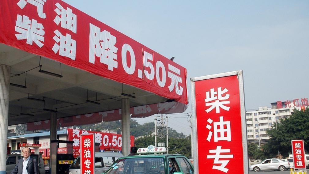 私营加油站的油到底能不能加？一升便宜2块钱，你敢尝试吗？