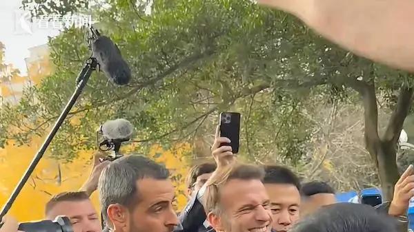 法国总统马克龙，在中国比在法国受欢迎！