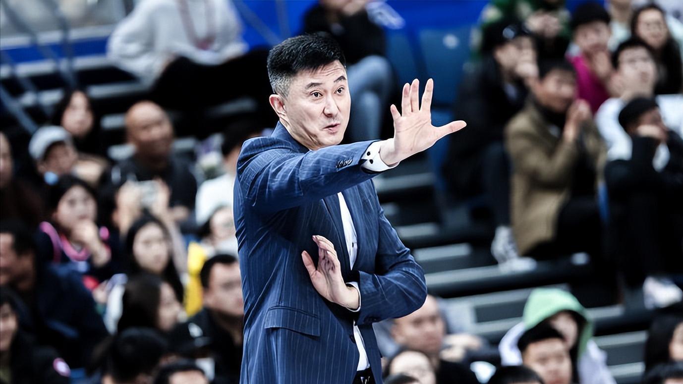 俱乐部杯八强赛！广东上海巅峰对决，卢伟志在卫冕，杜锋选错对手