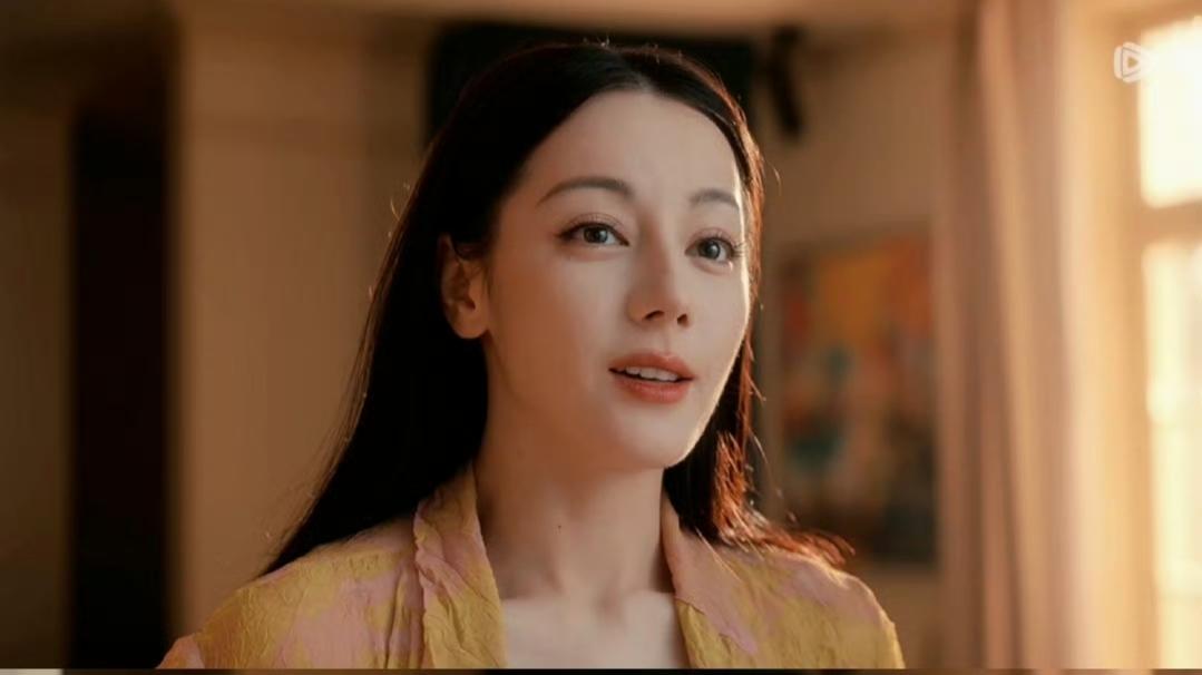 迪丽热巴走路名场面再掀热潮，聂九罗“走路杀”成全网焦点