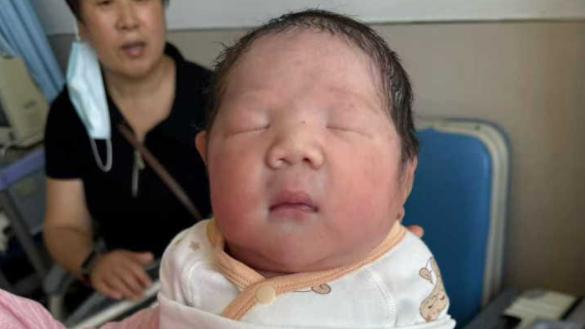 婴儿“满月出窝”很伤娃，尤其这3点，妈妈早知道越好