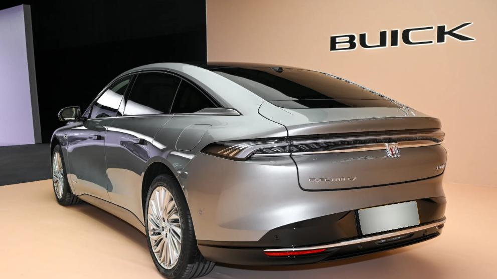 合资品牌的另一面：兼顾舒适与实用，别克至境L7定位中大型车