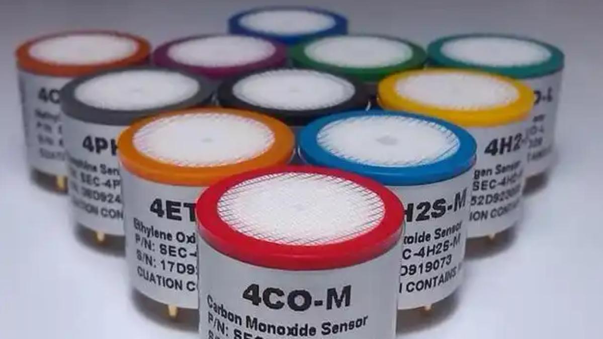 气体传感器黑科技对决！固态 vs 液态物联网监测的选择竟是它？