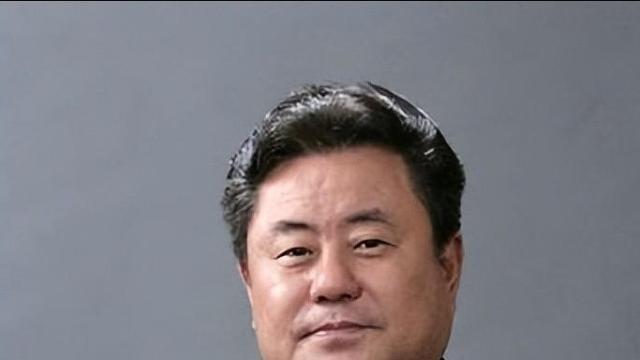 曾为《雍正王朝》谱曲的他，因忘谱被全网封杀！如今靠捡垃圾为生？真相太反转
