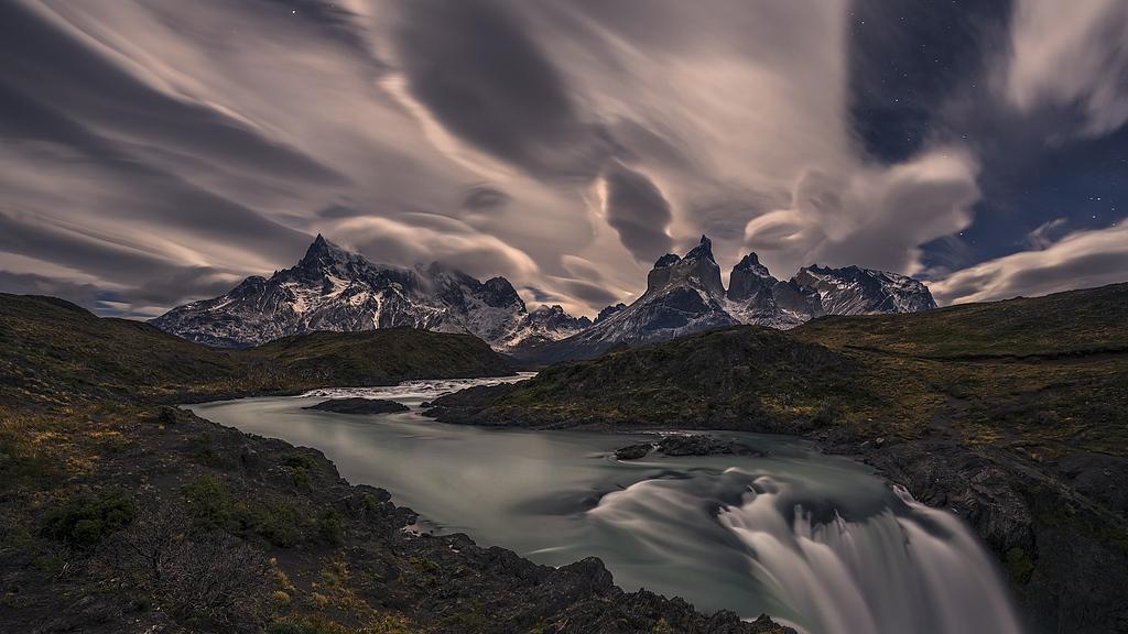 成熟的中年人，都会藏起来的三种事