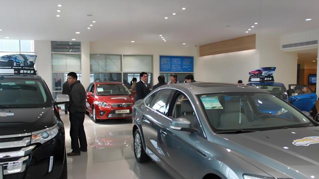 今年开始，打算买车的人要做两手准备，好多人只看到了一方面