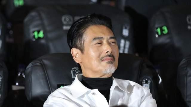 娱乐圈低学历的10位男明星：逆袭人生的光芒之路