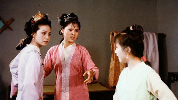 读《红楼梦》：太太部门的丑闻，为什么谁都不敢捅破？