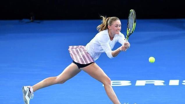 2-0横扫！郑钦文首秀赢了，冬训明显涨球，冲击首座澳网冠军有戏