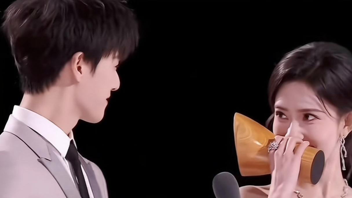 “昀牵孟绕”CP被曝同居？工作室火速辟谣，网友：这瓜吃不明白！