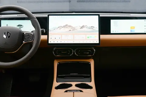 10万级的车能有多好？看完零跑C01，才知道什么叫"六边形战士"