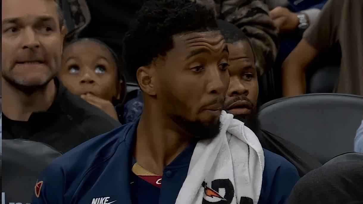 申京轰28+10，杜兰特20+3，霍勒迪成奇兵，他拯救了火箭