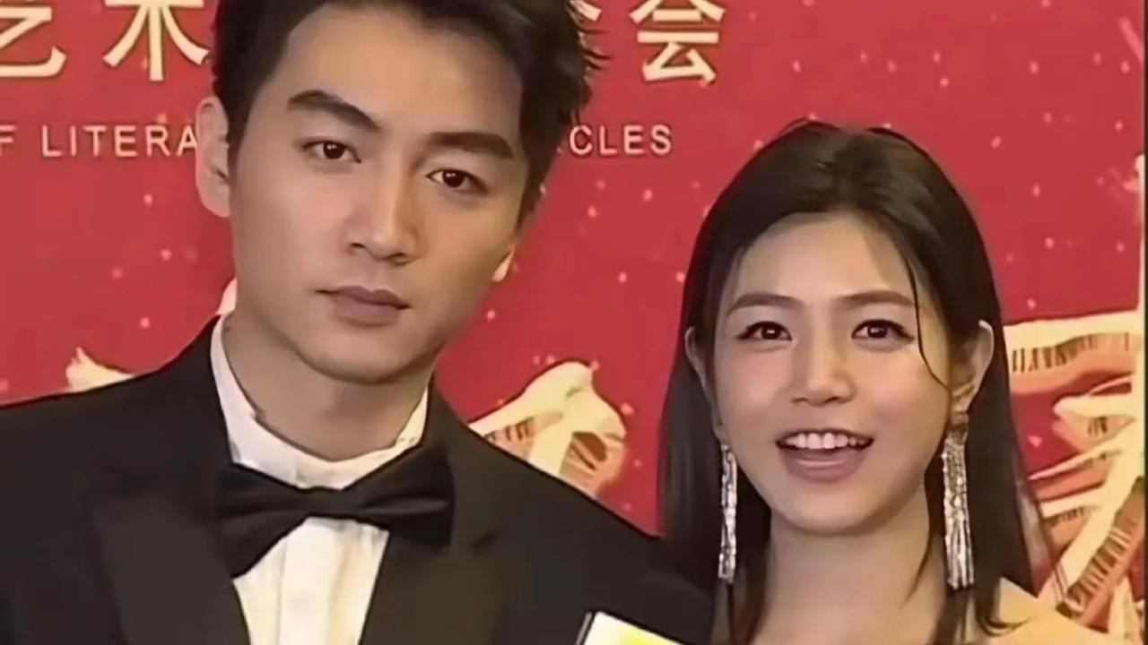 陈晓离婚后状态好



憋了很久，我终于敢说了：陈晓离婚，真的离对了！他现在整个