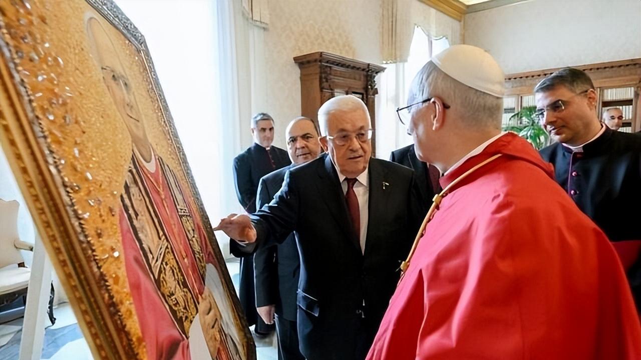 教宗利奥十四世首次线下会晤巴勒斯坦总统，重申支持“两国方案”