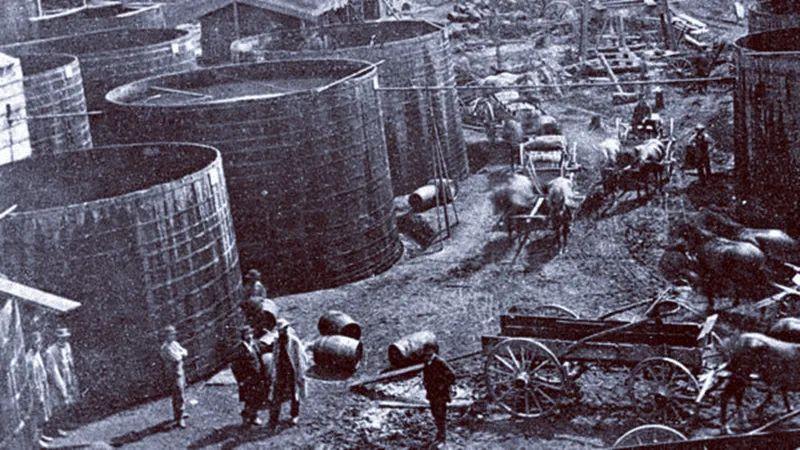 石油为什么会以“桶”作为单位，一桶石油有多少公斤？