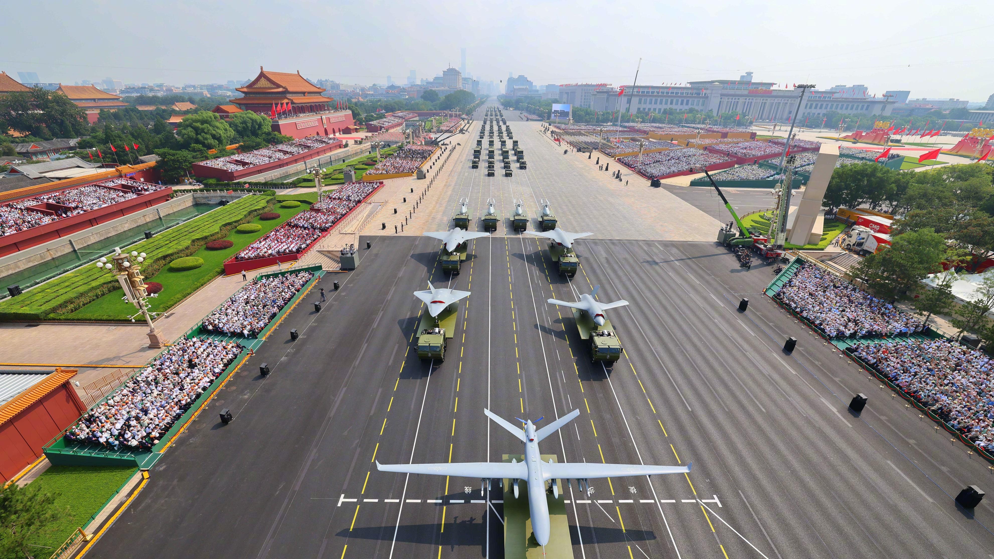 尺寸比歼-10还大，中国两款“无人制空机”全球绝无仅有，已具备7代机雏形！