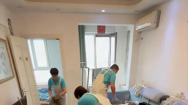 黑龙江25岁独生子回家发现母亲怀孕后崩溃：我爸都没了好多年了