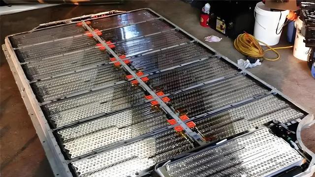 重磅！电动车电池新国标出台：取消5分钟逃生预警要求“零自燃”