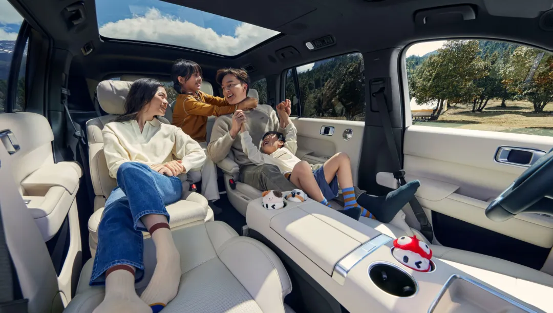 上市5分钟订单破万，签下易烊千玺的理想打开年轻市场