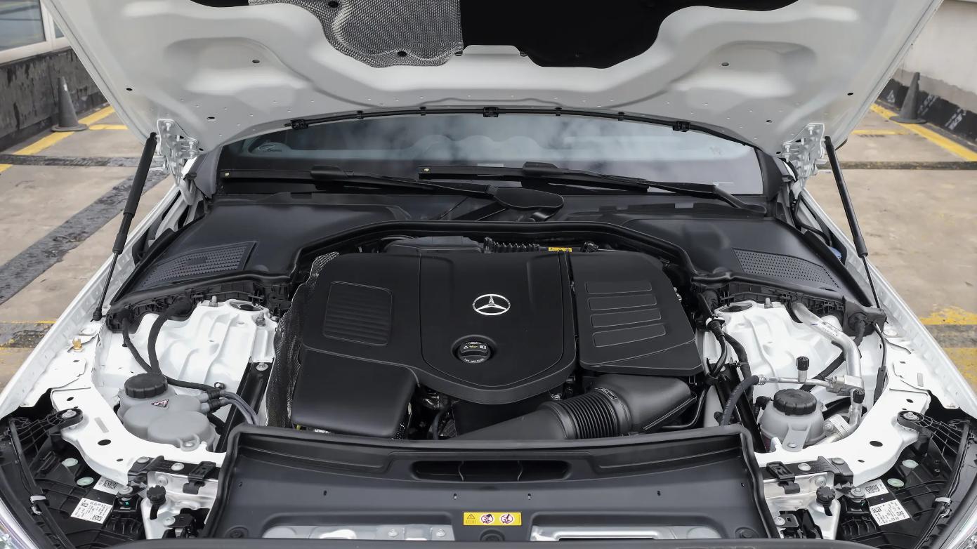 2026款奔驰C级标配2.0T想通了，价格小涨，可惜时代变了？