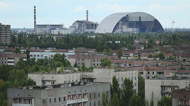 切尔诺贝利防护穹顶遭无人机重创：IAEA警告或失去隔离功能