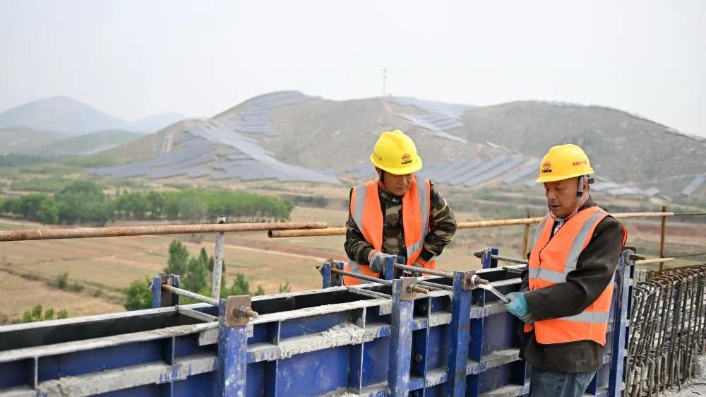 雄忻高铁河北段建设高效推进！