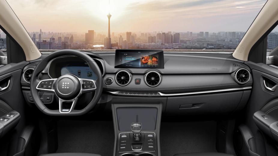 赛力斯旗下三款SUV，最低7.98万起，还有大7座