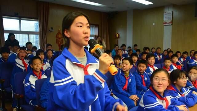 北京交大附中分校初一建队仪式启新程，少年筑塔寄初心​