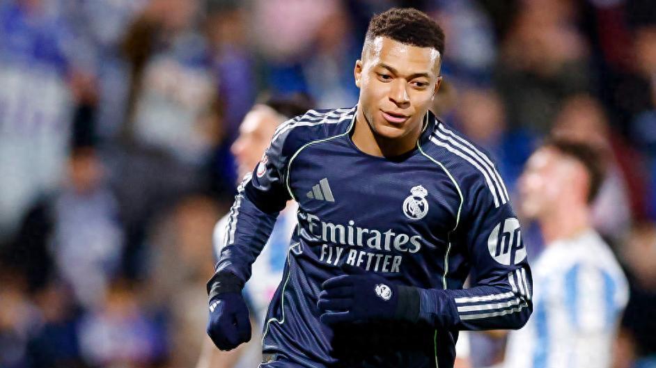 姆巴佩独造3球！门将补时神扑救主，14亿豪门3-2险晋级16强