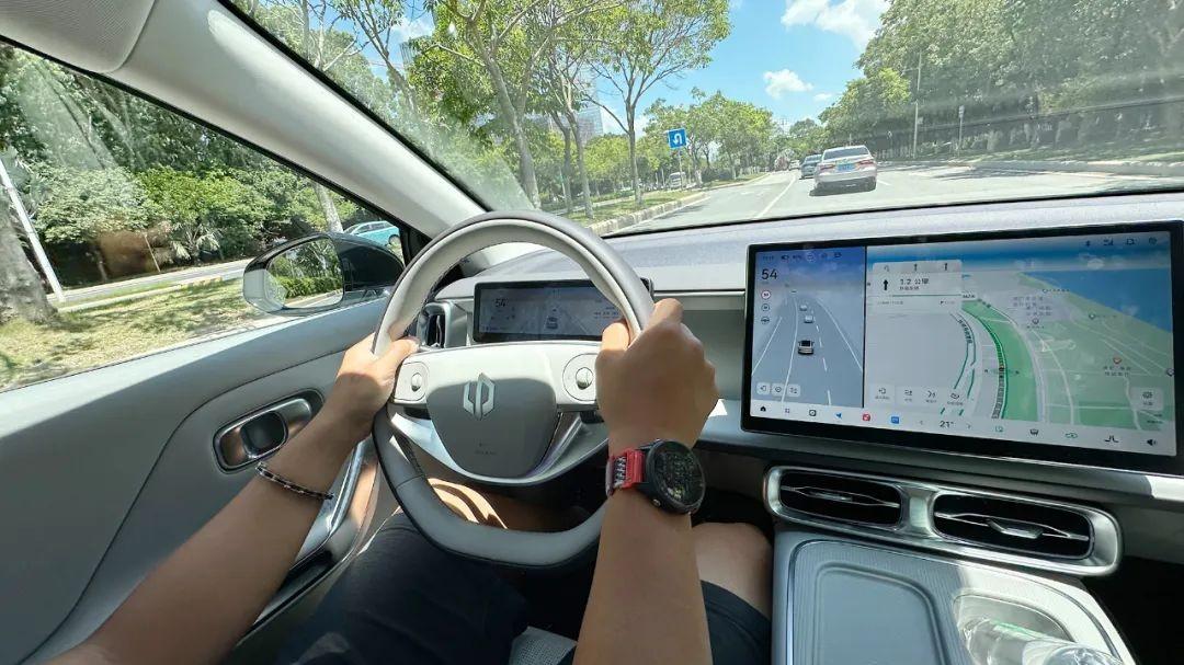 10万左右买轿车，秦L、海豹06、零跑B01三车深度横评，选谁更值？