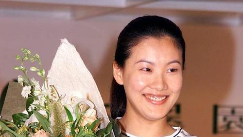 跳水皇后伏明霞和郭晶晶：从队友到陌路，冠军师姐妹的友情为何渐行渐远？