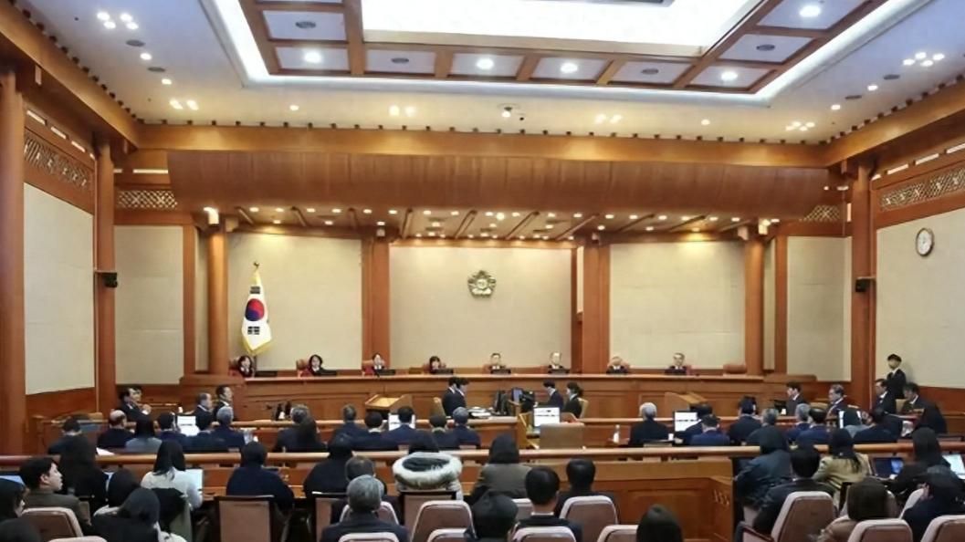 韩国政坛地震：尹锡悦弹劾案终局将至，李在明领跑权力真空