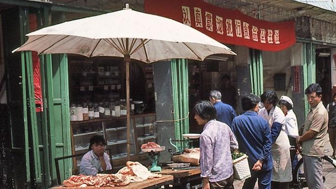救下86年溺水女同学，她骂我流氓，之后我们成了夫妻