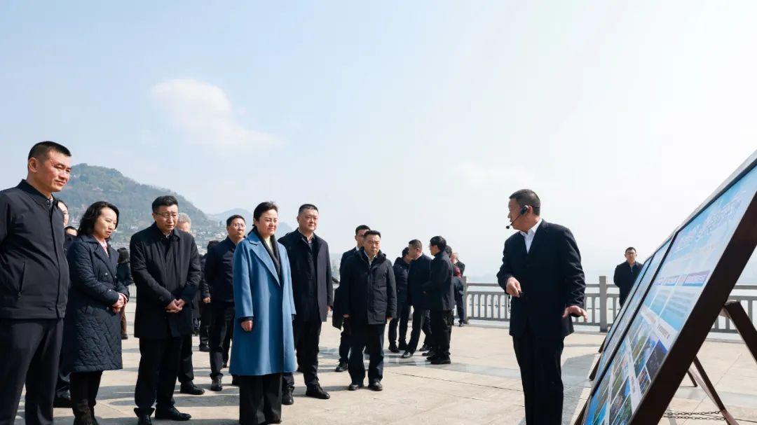 万州区党政代表团到开州考察