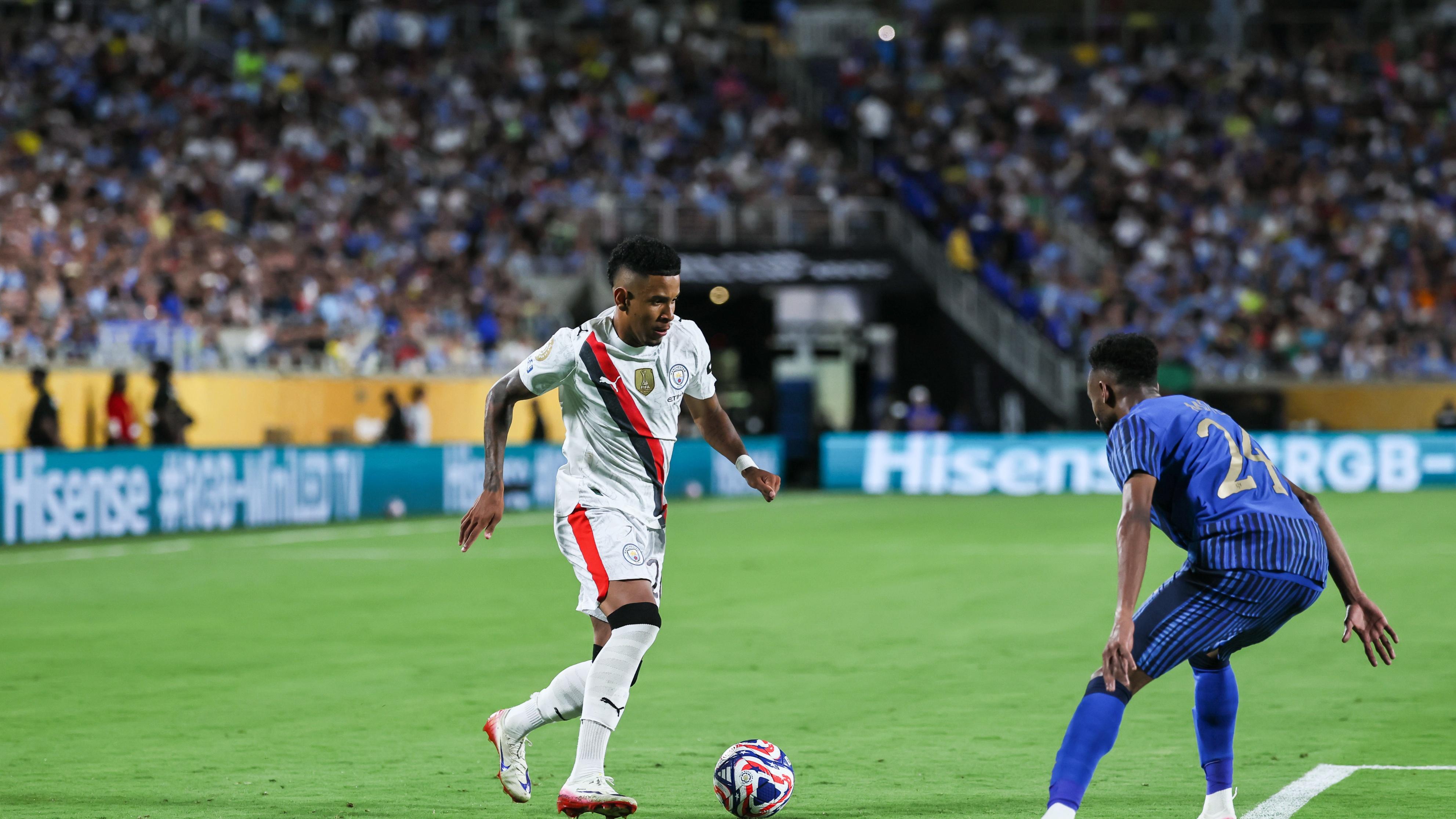 曼城王朝崩塌夜！新月门神10神扑+119分绝杀 石油资本改写足球版图