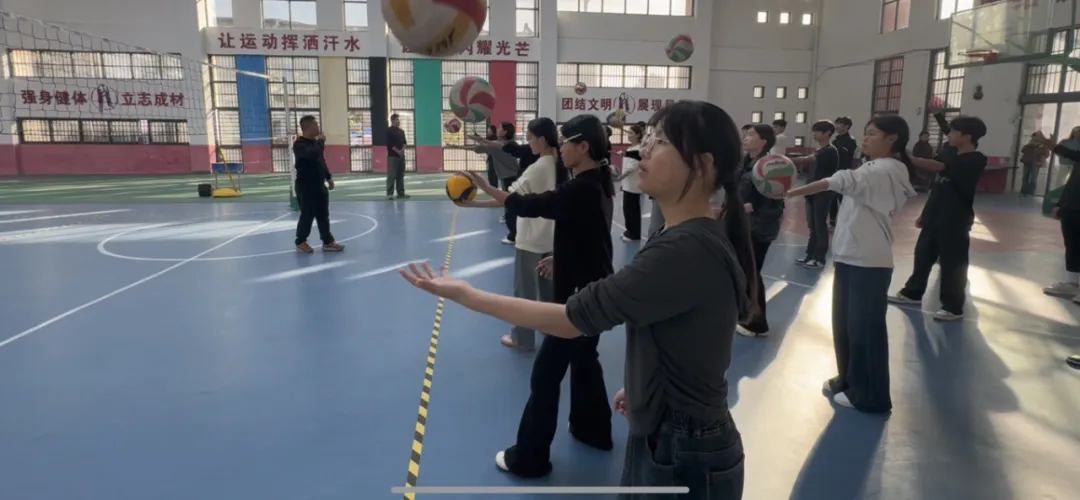 2025“南得教研行大单元教学”展示课活动在阜南一中中岗中学举行