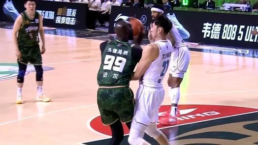 差不多得了！北京胜同曦，进前4！法尔14分11板，周琦17分14板！