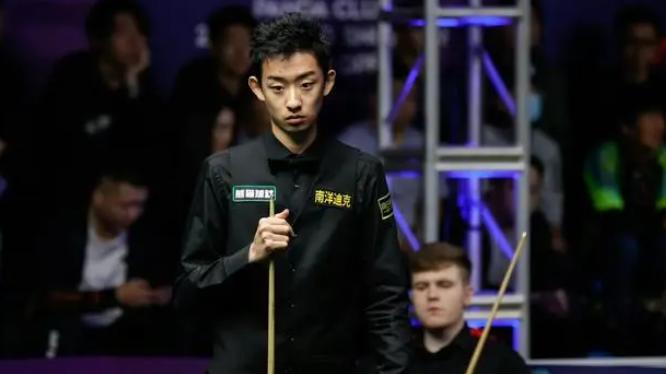 最新战报！81-54，吴宜泽德比战领先，韦克林3连鞭，3-1希金斯