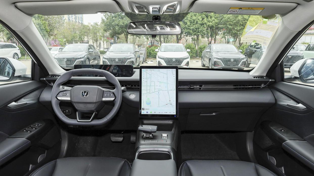 长安甩出底价大招，逸动PLUS高能版直降3万抢市！