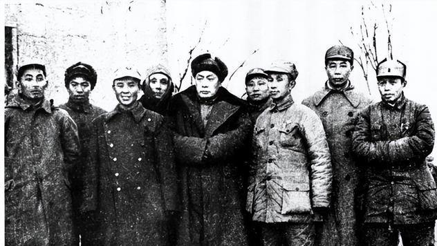 “消失”的大将，一言不合狠批粟裕，陈帅评价：脾气太大管不住