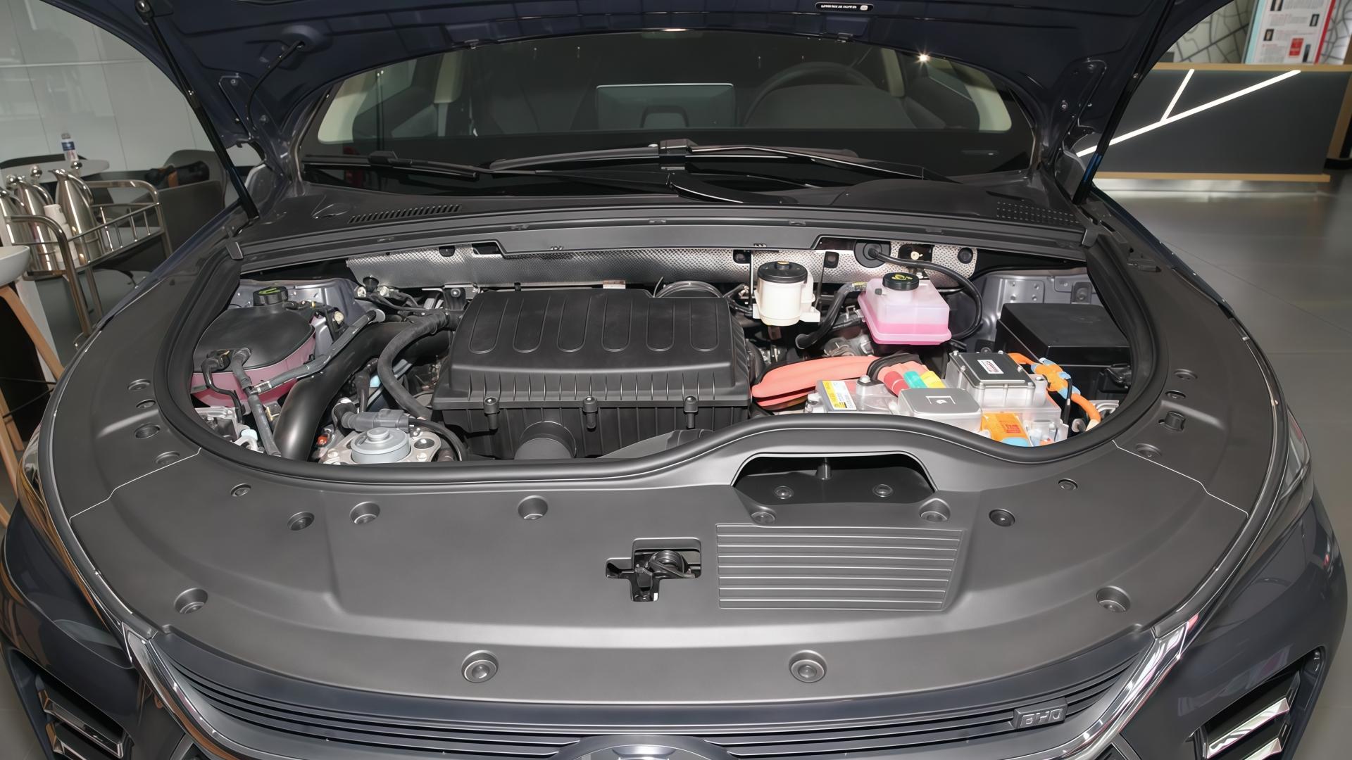 为什么唐DMI开启HEV模式后，发动机的声音特别大？耗油还很厉害