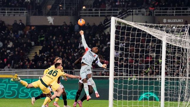 切尔西前球员：迈克-迈尼昂比罗伯特-桑切斯更好