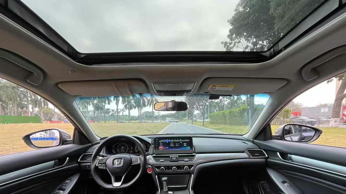 2022款雅阁准新车，CVT变速箱平顺舒适，家用代步好选择