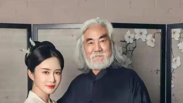 【爆点直击】张纪中卷入剐蹭风波！本尊连夜辟谣：根本没撞人！