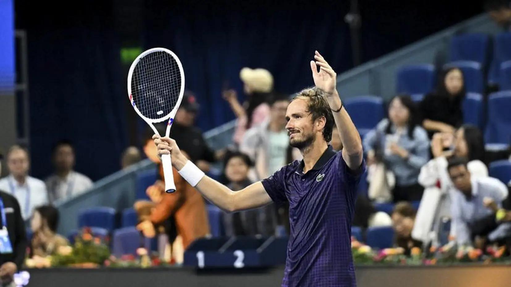 中网-梅总2-0兹维列夫进四强 赛后庆祝胜利