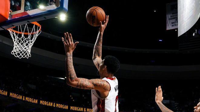 21岁！热火新魔兽炸裂！30+16锤爆76人，斯波：他才是非卖品