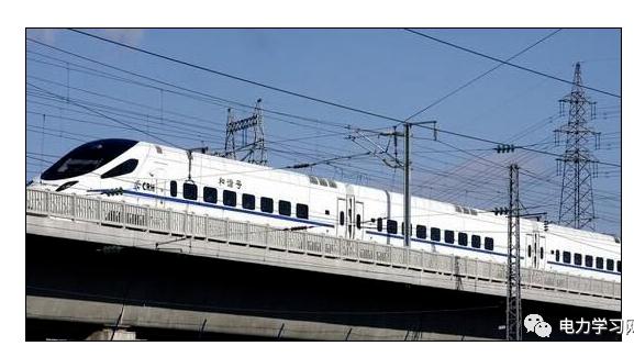 如何给高铁供电？电压是多少伏？