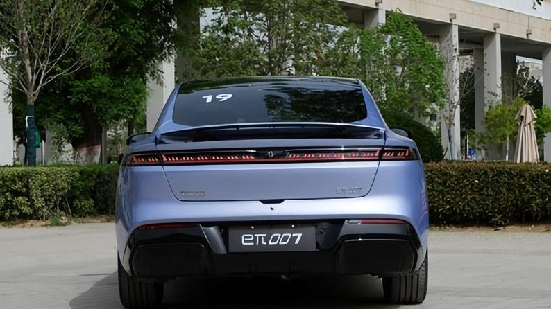 15.99万元起，东风奕派eπ007行政版上市