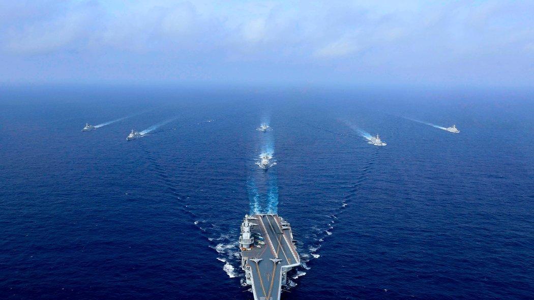 055大驱编队突然转向，澳最机密的核潜艇基地，要被解放军看光？